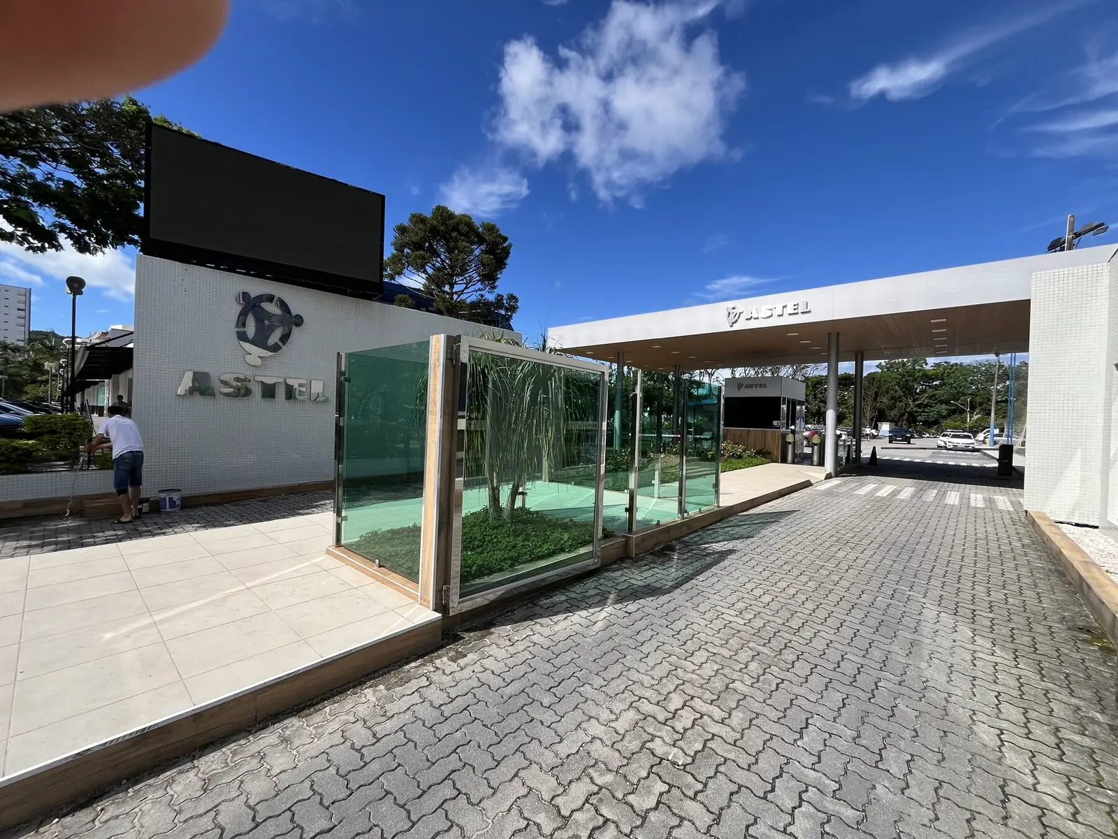 Entrada do Clube ASTEL, no Itacorubi, onde fica o consultório